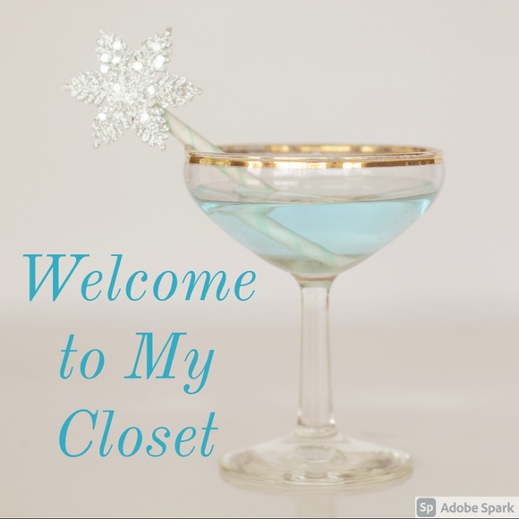 ❄️ Closet Bookmark ❄️ - Picture 3 of 8